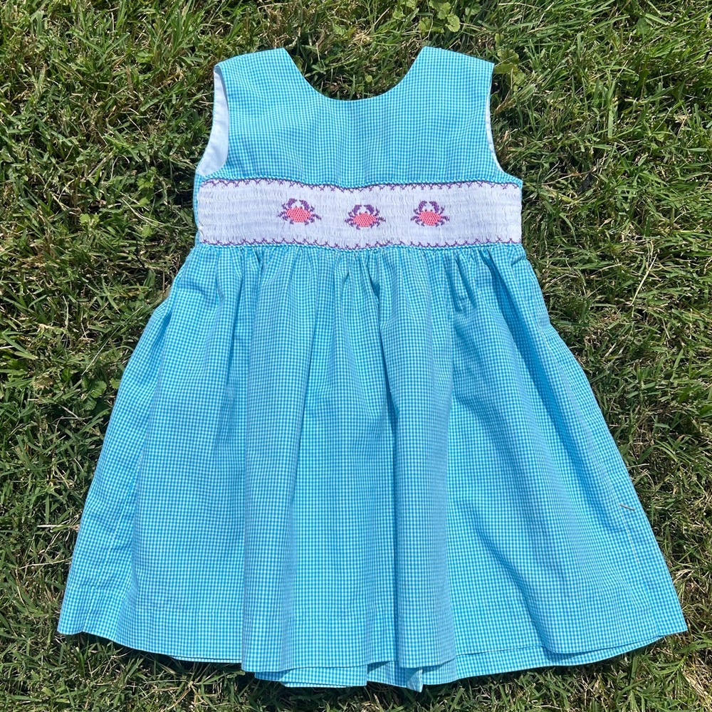 Smocked dress 🦀